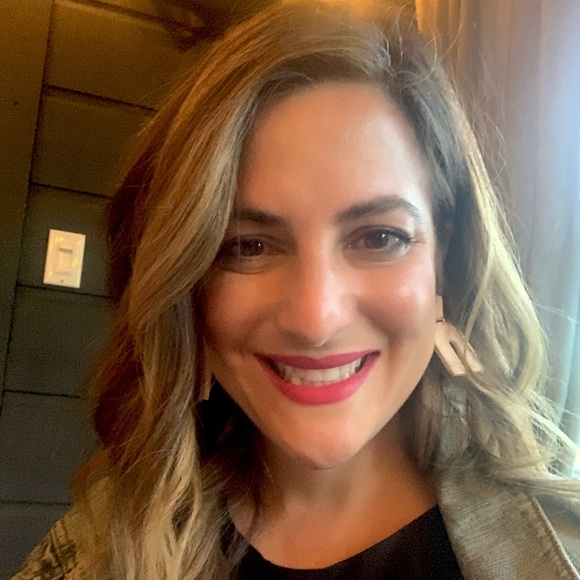 Meet your Posher, Sarah - Picture 1 of 1